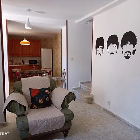 Casa Beatles Del Valle 펜션 Pinos del Valle